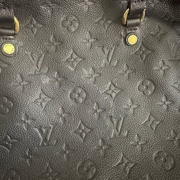 ♦️SOLD♦️ Louis Vuitton Monogram Empreinte Bag - Picture 16 of 16